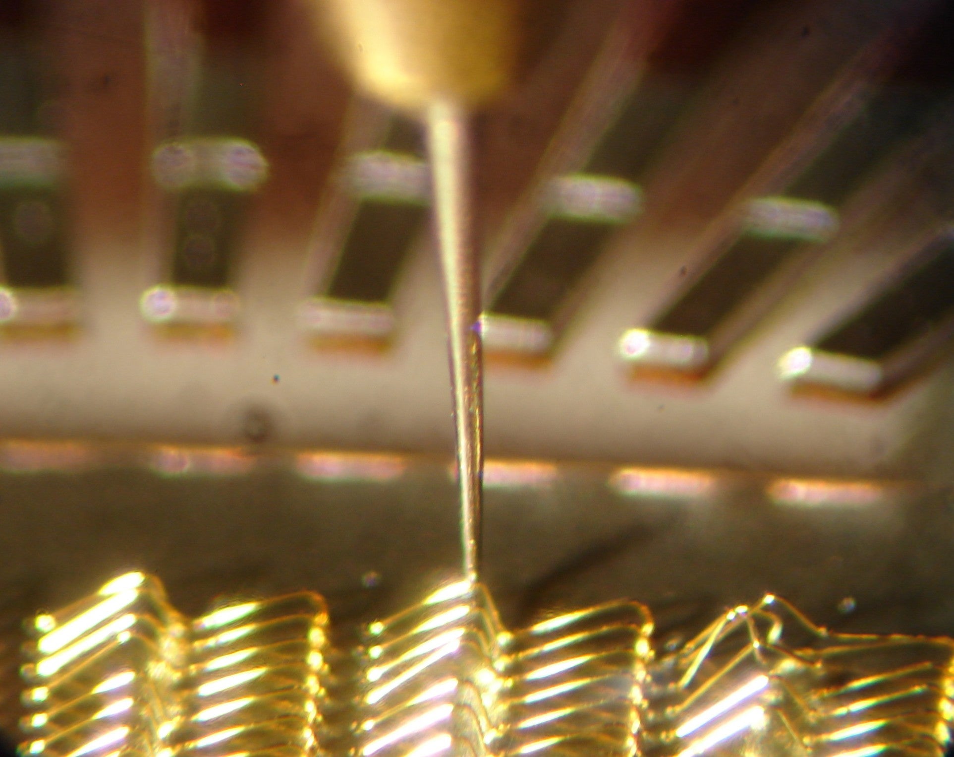 Gold wire pull-test